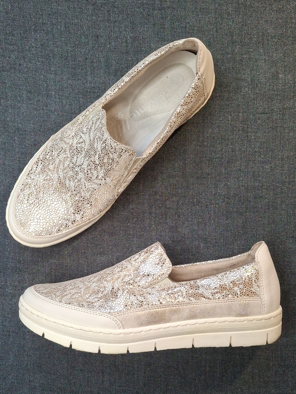 Remonte Alanya D5829-90 Metallic Gold Leather Slip On Loafers Sneakers Sz 8-8.5